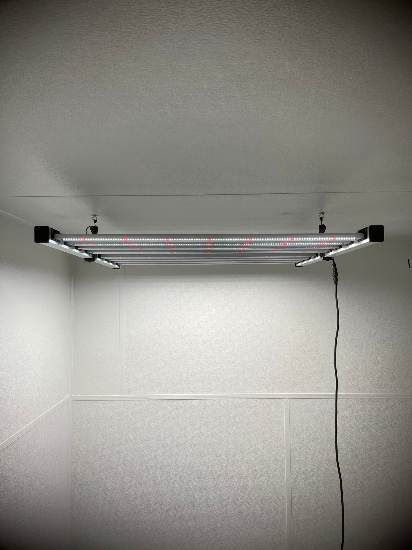 Mammoth Lighting Hangers