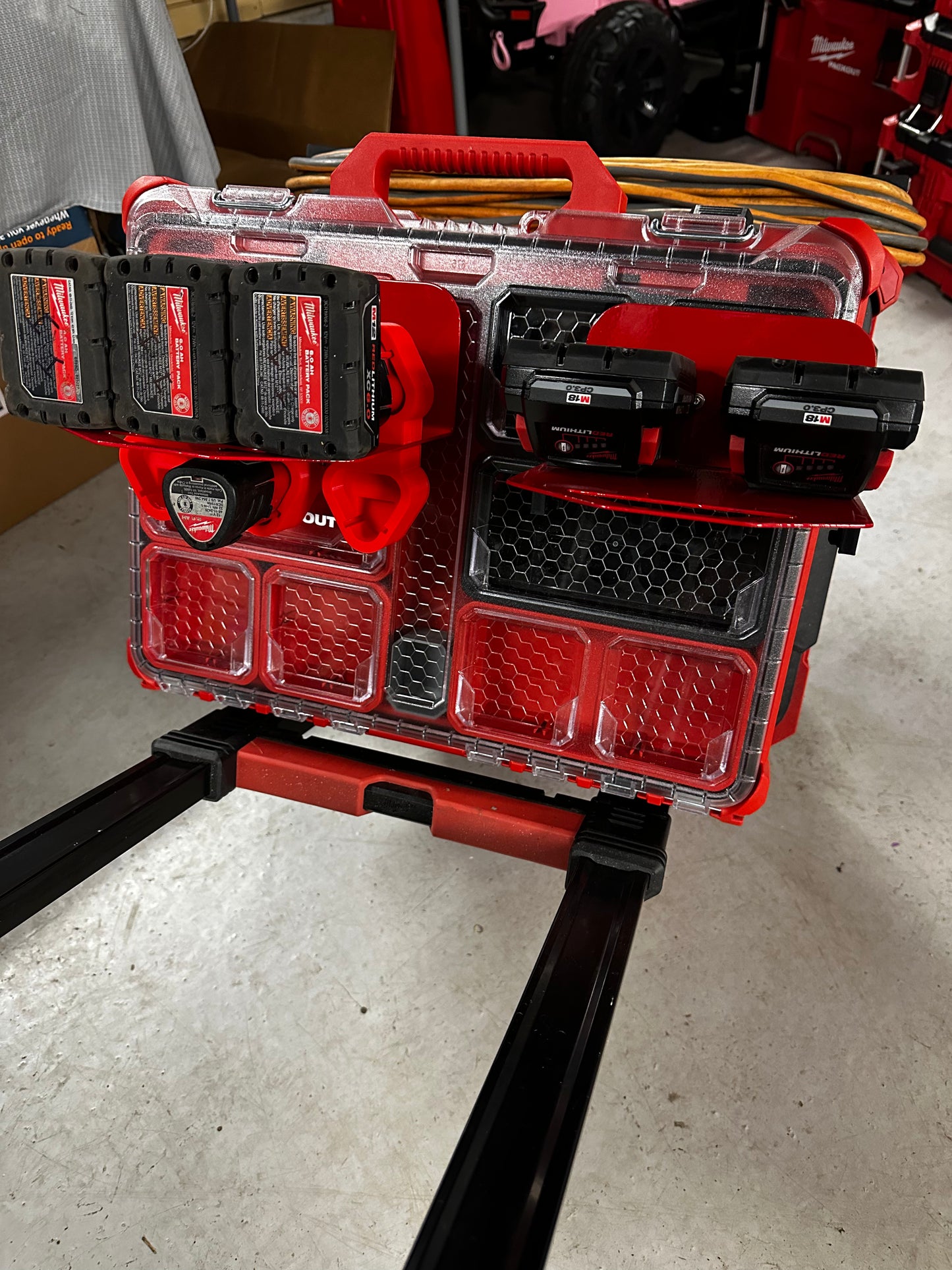 M18 & M12 Mobile Battery Bank