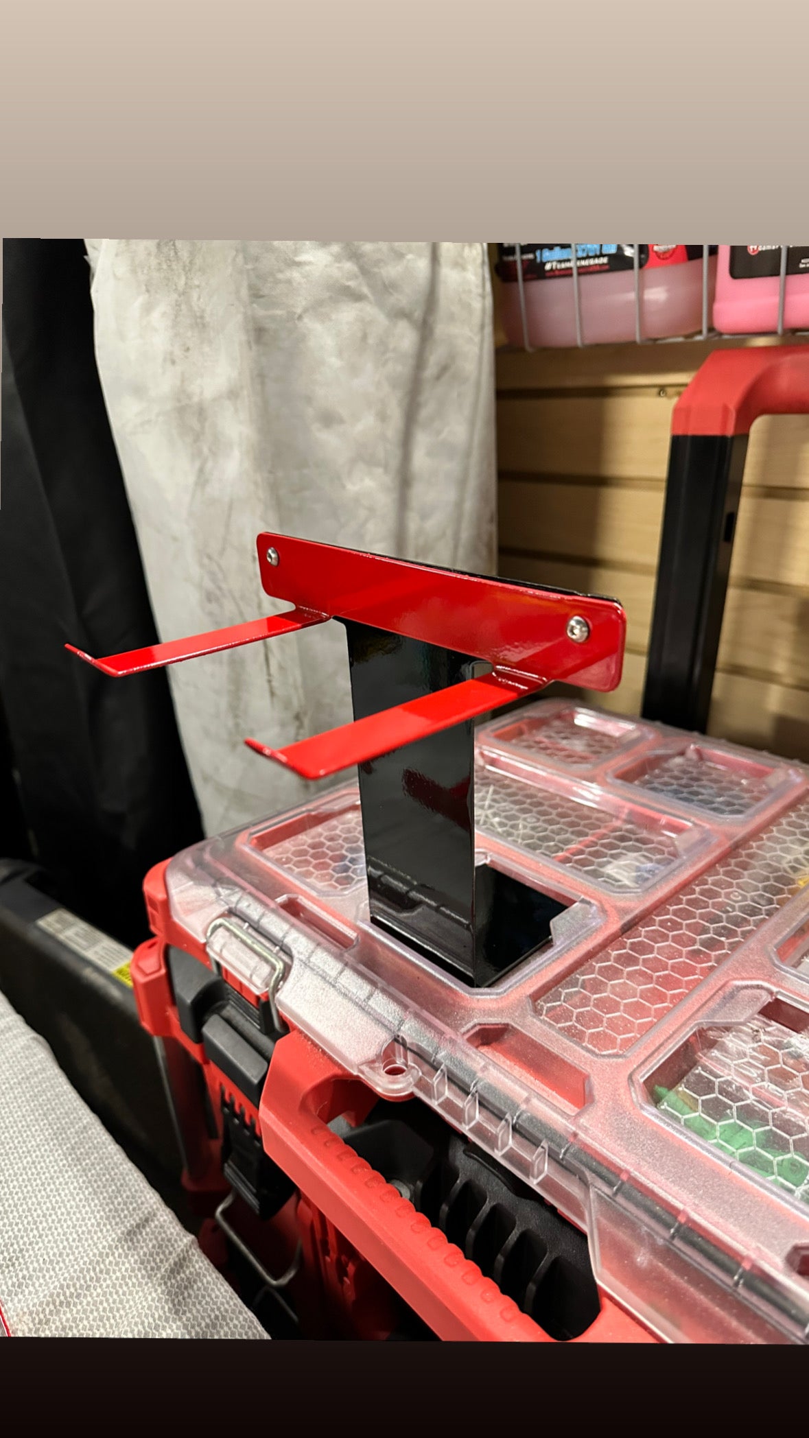 Shockwave Case Hangers